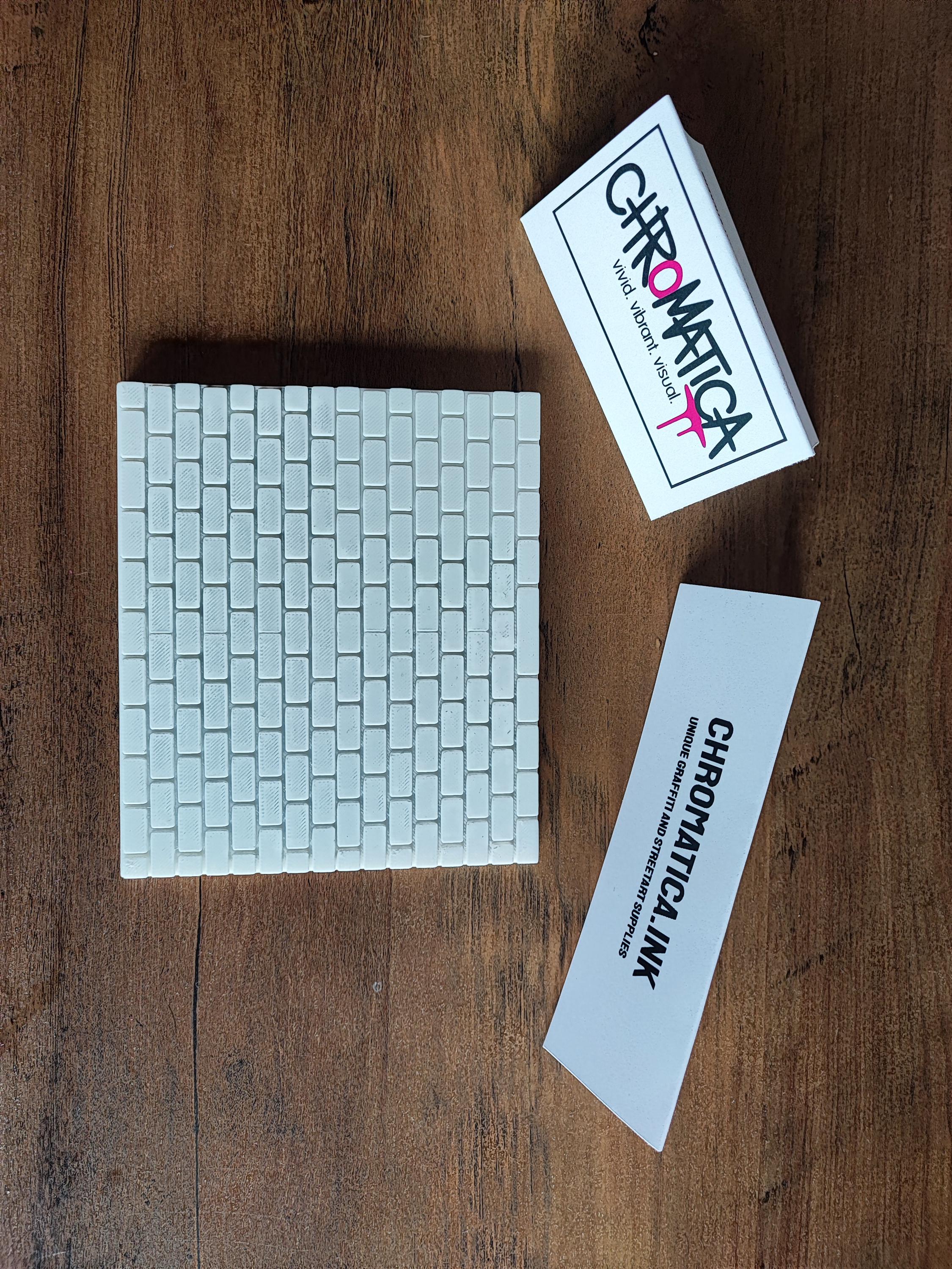 Mini Brick Wall for Painting – 3D Printed Graffiti Wall | DIY Urban Art Canvas | 10×11 cm PLA Model for Acrylic Paint