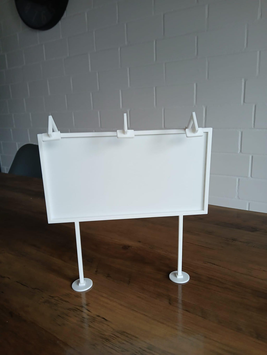 Mini Graffiti Billboard to Paint – DIY Street Art Model 20×20 cm – Urban Art Canvas for Acrylic Markers – Selfmade Artist Display