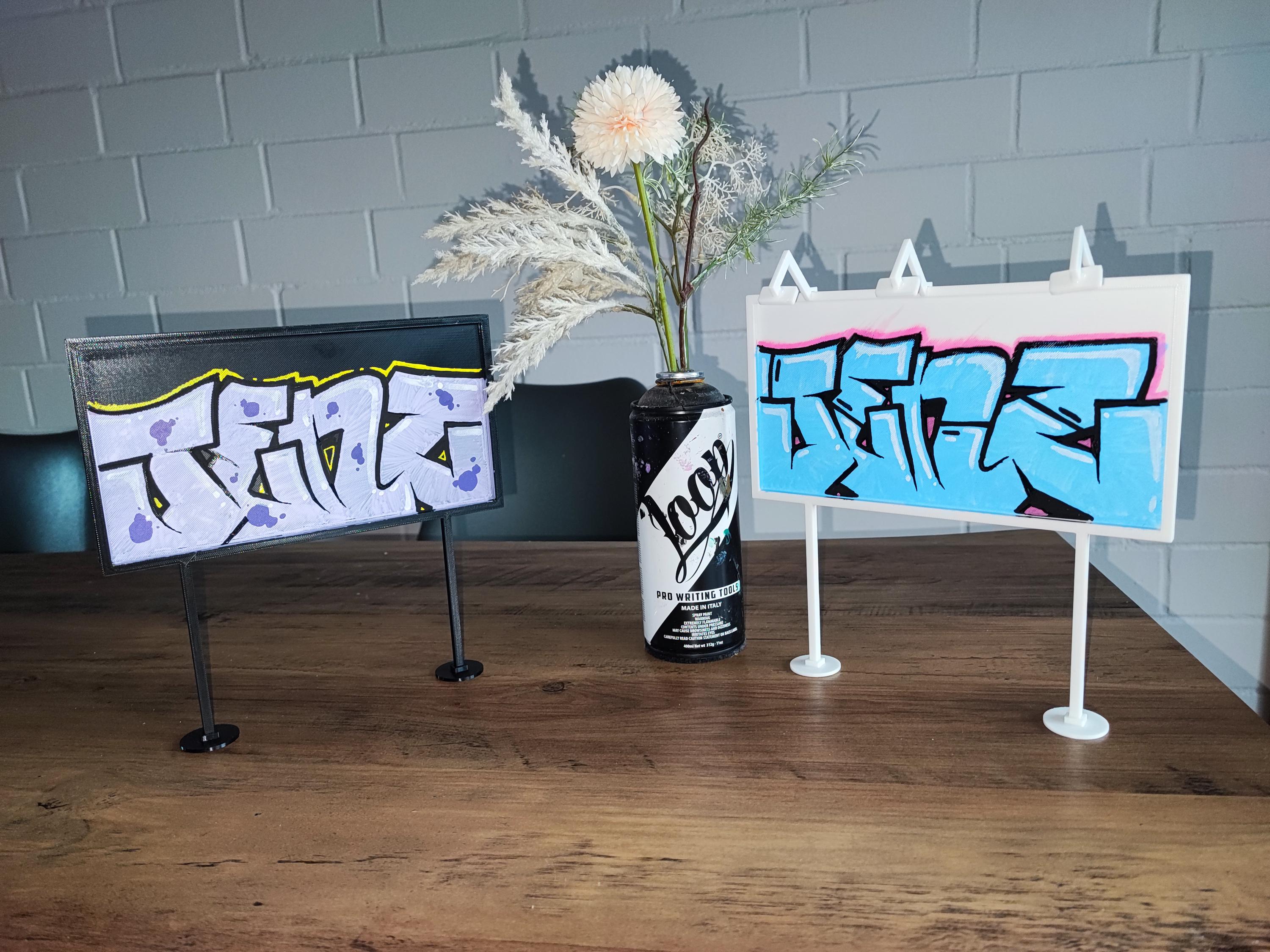 Mini Graffiti Billboard to Paint – DIY Street Art Model 20×20 cm – Urban Art Canvas for Acrylic Markers – Selfmade Artist Display