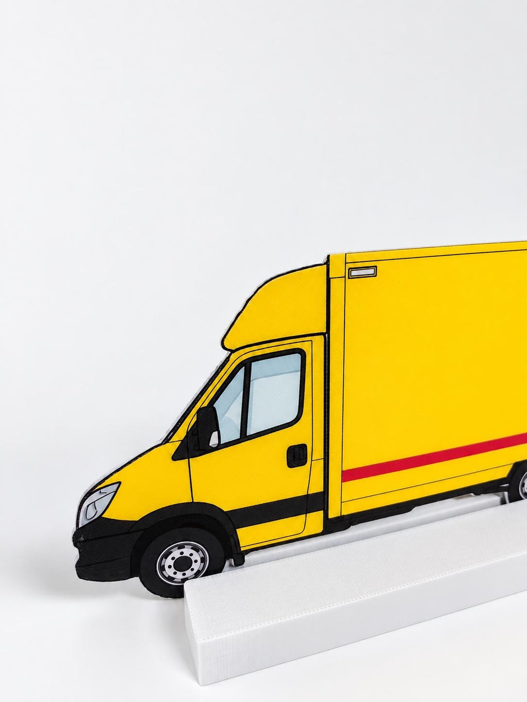 Graffiti Practice Parcel Truck, 3D Printed Yellow Truck, Paintable with Acrylic Markers, Urban Art Collectible, 20x10 cm