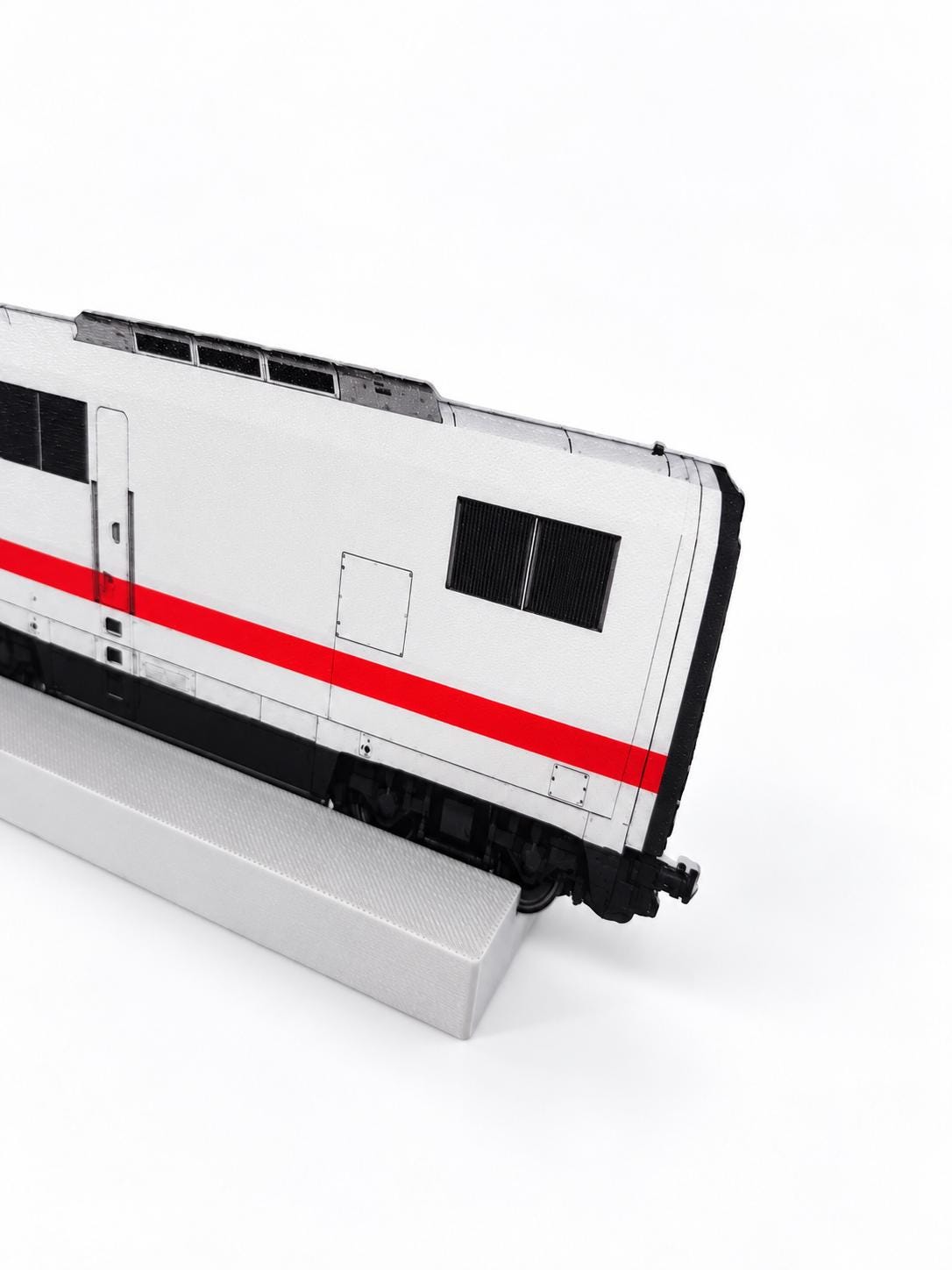 German High Speed Graffiti Practice Train, 3D Printed Rail Model, Paintable with Acrylic Markers, Rail Art Collectible, 20x10 cm