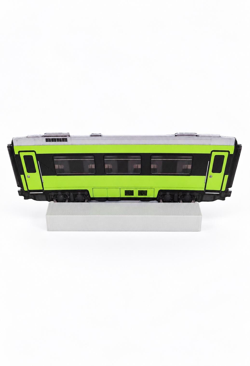 Lime Green Train Graffiti Practice Coach, 3D Printed Long Distance Rail Art, Paintable with Acrylic Markers, 20x10 cm
