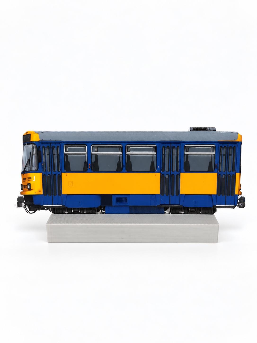 Leipzig Tram Graffiti Practice Train, 3D Printed German Urban Rail, Paintable with Acrylic Markers, Rail Art, 20x10 cm