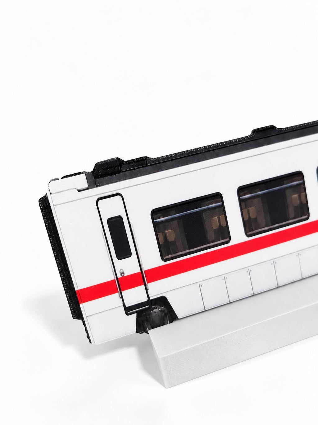 German Modern Intercity Graffiti Practice Coach, 3D Printed Passenger Coach, Paintable with Acrylic Markers, Rail Art, 20x10 cm