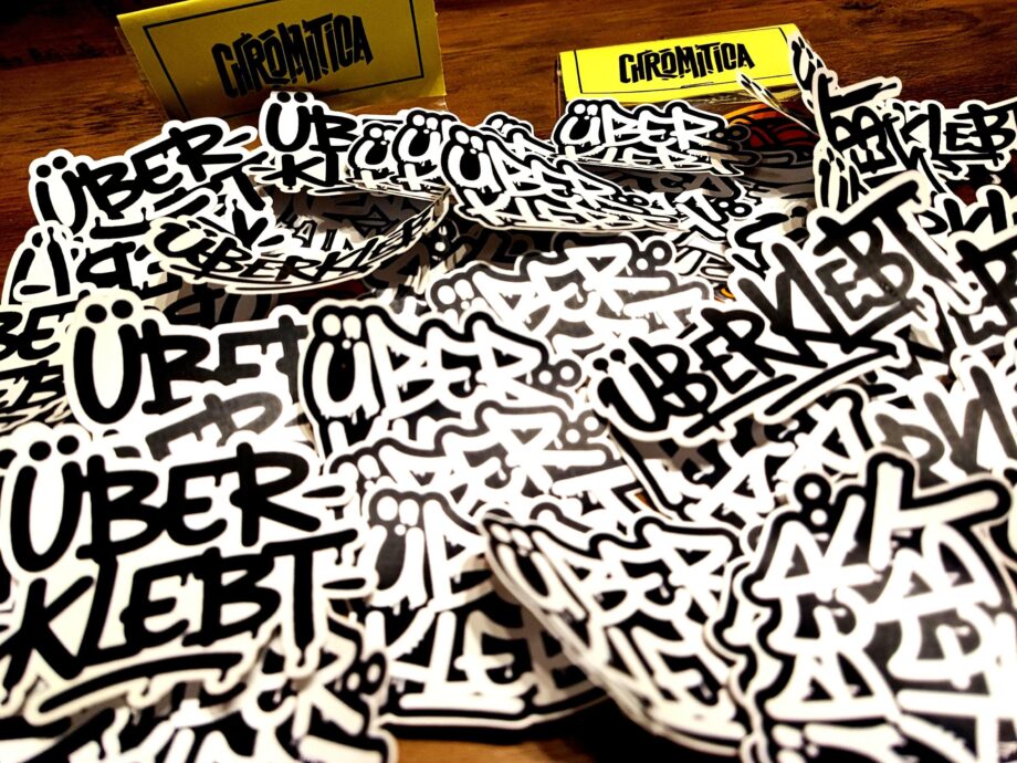 Graffiti und Streetart 'Überklebt' Sticker Set 15-teilig, Aufkleber, Urban Art, Street Art, Tags. Ultras, Fans, Hooligans