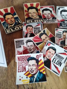 Nobody Elected Elon, Dont Trust Elon – Streetart Sticker Set | 15 Protest Aufkleber gegen Elon Musk!