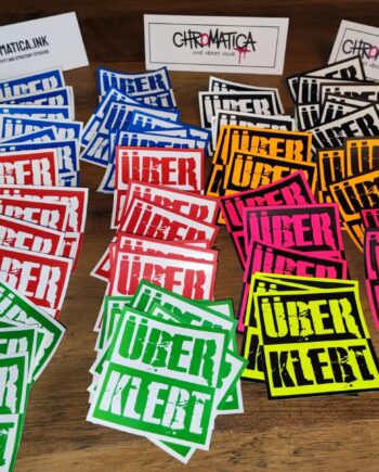 15x ÜBERKLEBT Sticker – große 7,5cm Streetart-Aufkleber | wetterfest | Neon & klassisch | Revier markieren | Protest Design