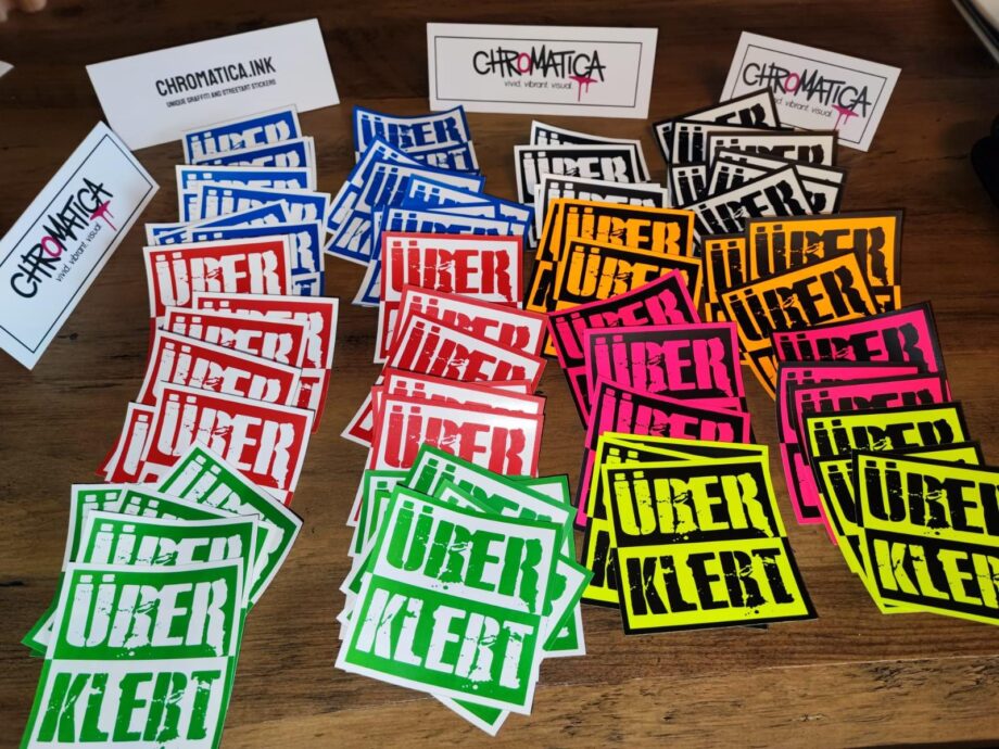 15x ÜBERKLEBT Sticker – große 7,5cm Streetart-Aufkleber | wetterfest | Neon & klassisch | Revier markieren | Protest Design