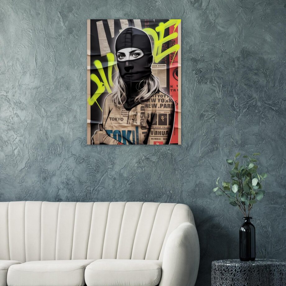 Female Vandal Streetart Print – Weibliche Graffiti Sprayerin mit Sturmhaube | Urban Halftone Poster | Schwarz-Weiß Wandbild
