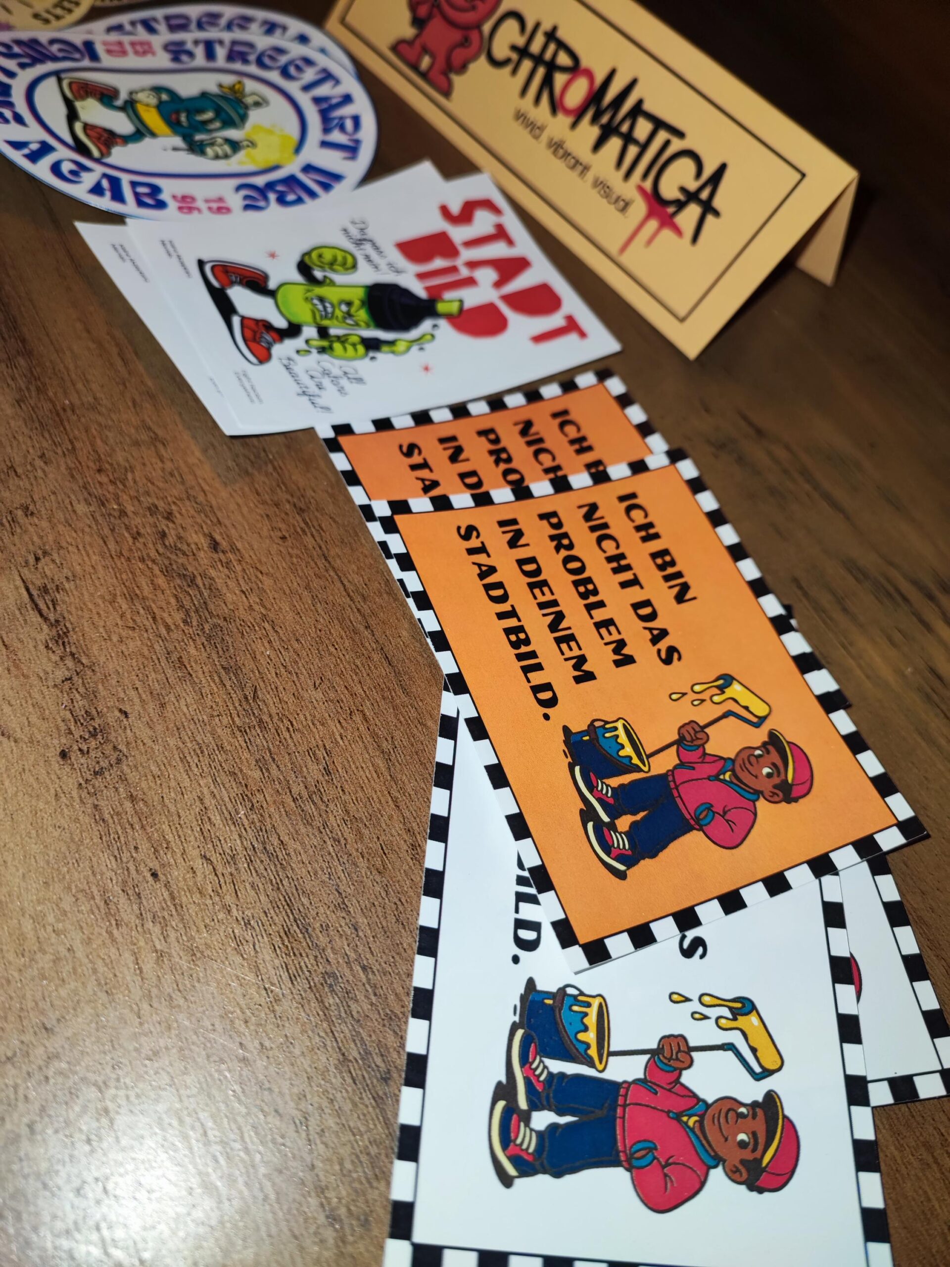 Stadtbild Sticker – Antirassistische Streetart Aufkleber | 20x Political Stickers (5 Designs) | Selfmade & Wetterfest | Vielfalt statt Hass